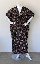 Load image into Gallery viewer, O’pell Mum Print Caftan
