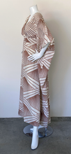 Load image into Gallery viewer, Brown and Cream OpArt Print O’pell Caftan