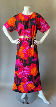 Load image into Gallery viewer, Mod Fuchsia Forest Maxi Dress