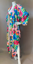 Load image into Gallery viewer, 1980s Watercolor Floral Kimono Robe