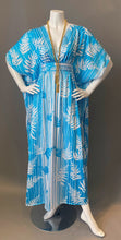 Load image into Gallery viewer, O'pell Swimming Pool Chic Short Torso Narrow Caftan