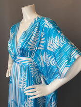 Load image into Gallery viewer, O'pell Swimming Pool Chic Short Torso Narrow Caftan