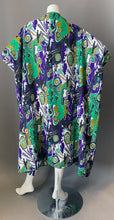 Load image into Gallery viewer, O'pell Psychedelic Print Short Torso Caftan