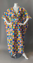 Load image into Gallery viewer, O'pell Op Art Mod Print Long Torso Caftan and Matching Mask