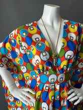 Load image into Gallery viewer, O'pell Op Art Mod Print Long Torso Caftan and Matching Mask