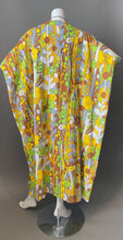 Load image into Gallery viewer, O'pell Happy Sunny Day Mod Print Cotton Caftan