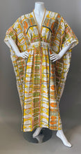Load image into Gallery viewer, O'pell Mod Op Art Print Long Torso Caftan and Matching Mask