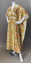 Load image into Gallery viewer, O'pell Mod Op Art Print Long Torso Caftan and Matching Mask