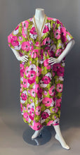 Load image into Gallery viewer, O'pell Pink and Green Mod Floral Print Short Torso Caftan