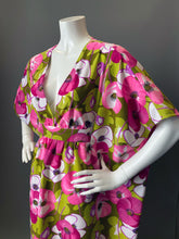 Load image into Gallery viewer, O'pell Pink and Green Mod Floral Print Short Torso Caftan