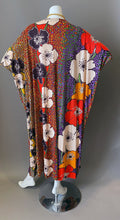 Load image into Gallery viewer, O'pell Amazing Mod Floral Long Torso Caftan with Matching Mask