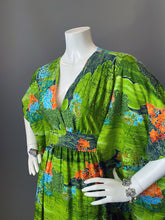 Load image into Gallery viewer, O'pell Japanese Garden Cotton Short Torso Caftan