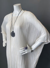 Load image into Gallery viewer, O'pell Bohemian Ecru Cotton Gauze Tunic Caftan