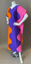Load image into Gallery viewer, O'pell Mod 1961 Marimekko Tunic Caftan
