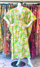 Load image into Gallery viewer, Vintage Lilly Pulitzer Print O’pell Caftan
