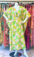 Load image into Gallery viewer, Vintage Lilly Pulitzer Print O’pell Caftan