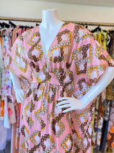 Load image into Gallery viewer, Fabulous Pink O’pell with Chain Print