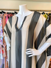 Load image into Gallery viewer, Sheer O’pell Tunic Black/White/Gold