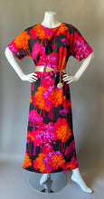 Load image into Gallery viewer, Mod Fuchsia Forest Maxi Dress
