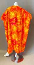 Load image into Gallery viewer, O&#39;pell Orange Explosion Long Torso Caftan
