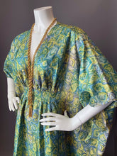 Load image into Gallery viewer, O&#39;pell Chic Mod Printed Acetate Long Torso Caftan and Matching Mask
