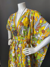 Load image into Gallery viewer, O&#39;pell Happy Sunny Day Mod Print Cotton Caftan
